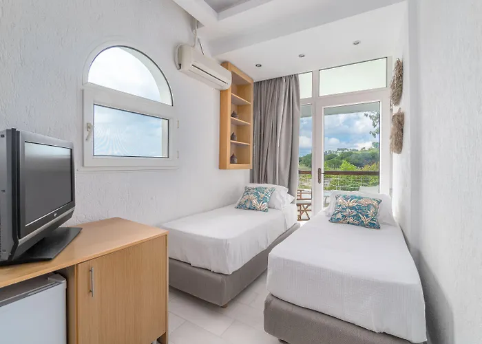 Arco Platanias (Skiathos)