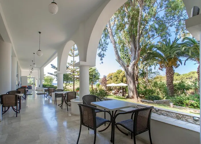 Arco Platanias (Skiathos)