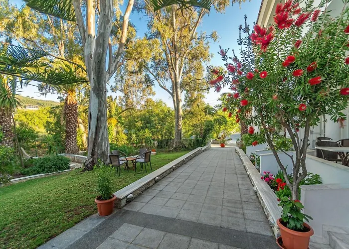 Arco 3* Platanias (Skiathos)